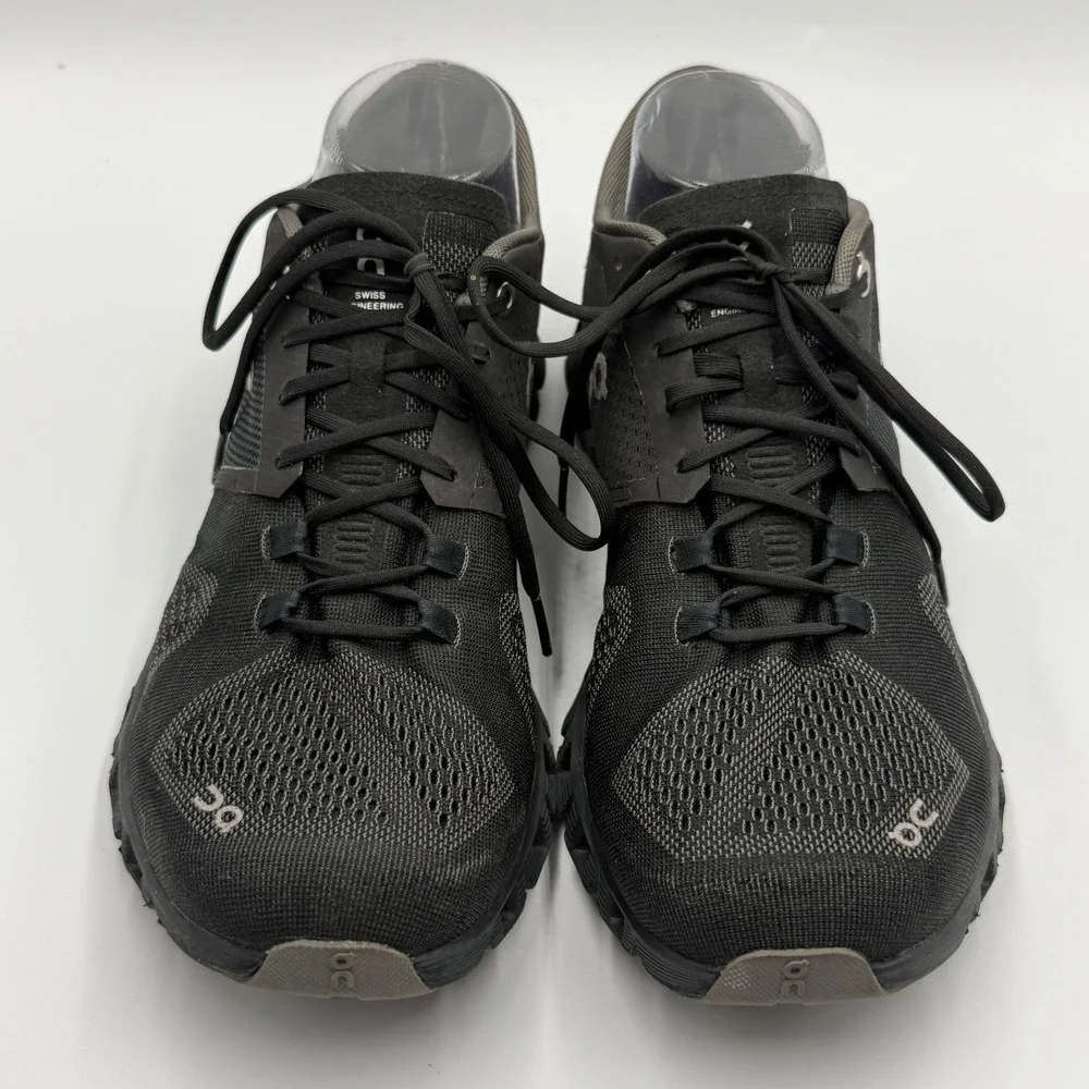 On Running Black/Gray Cloudflow Sneakers